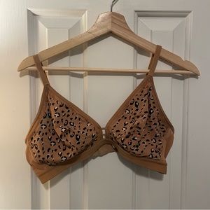 Lively Cheetah Print Busty Bralette